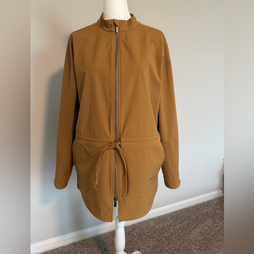 Lululemon Athletica Cinch-Waist Stretch Shirt Jacket